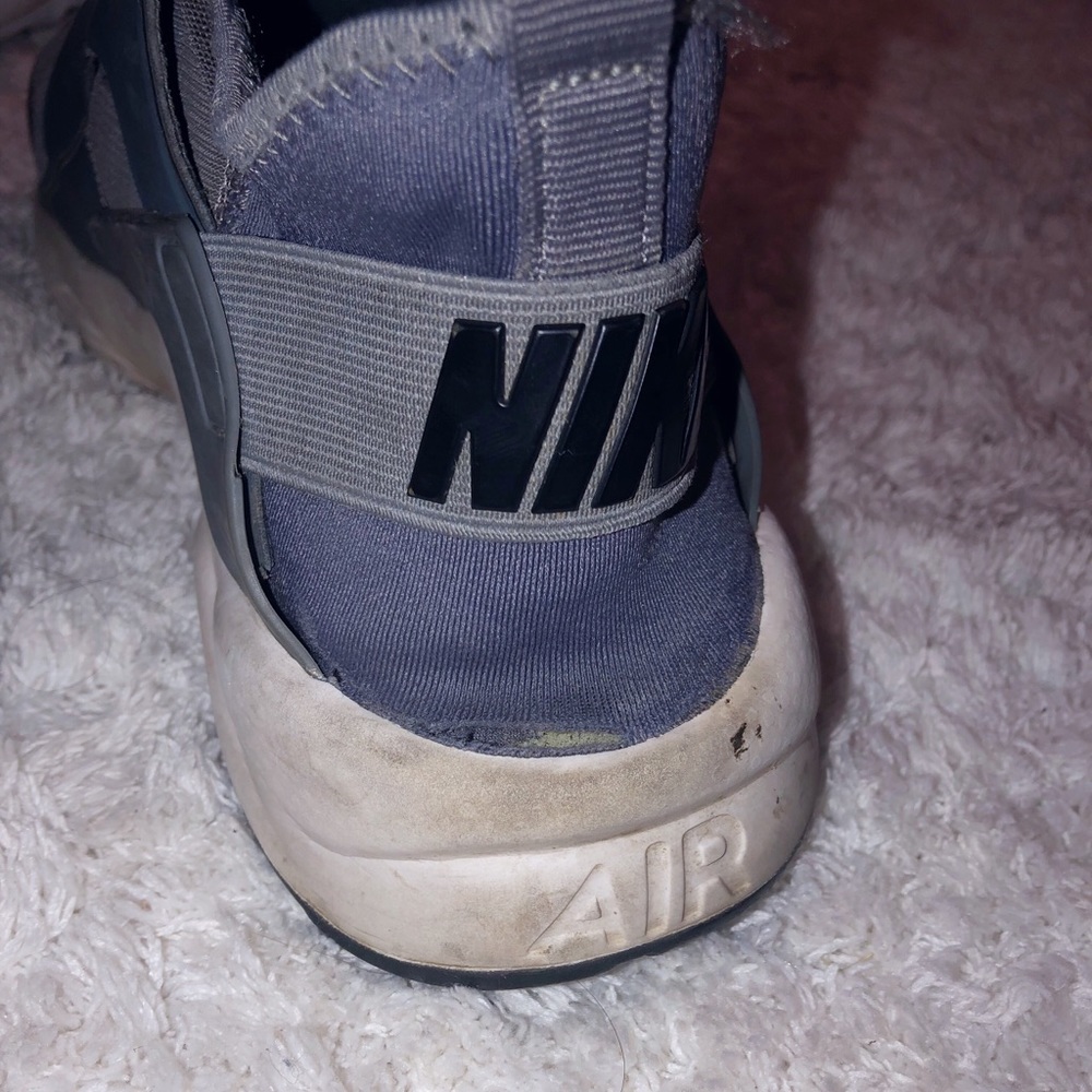 Nike Huaraches - Picture 4 of 6